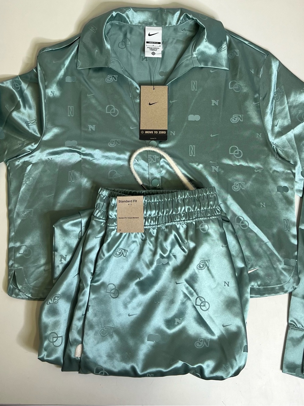 Nike Women's x Naomi Osaka Seafoam Satin Jacquard Shirt & Pants Set - Size Large